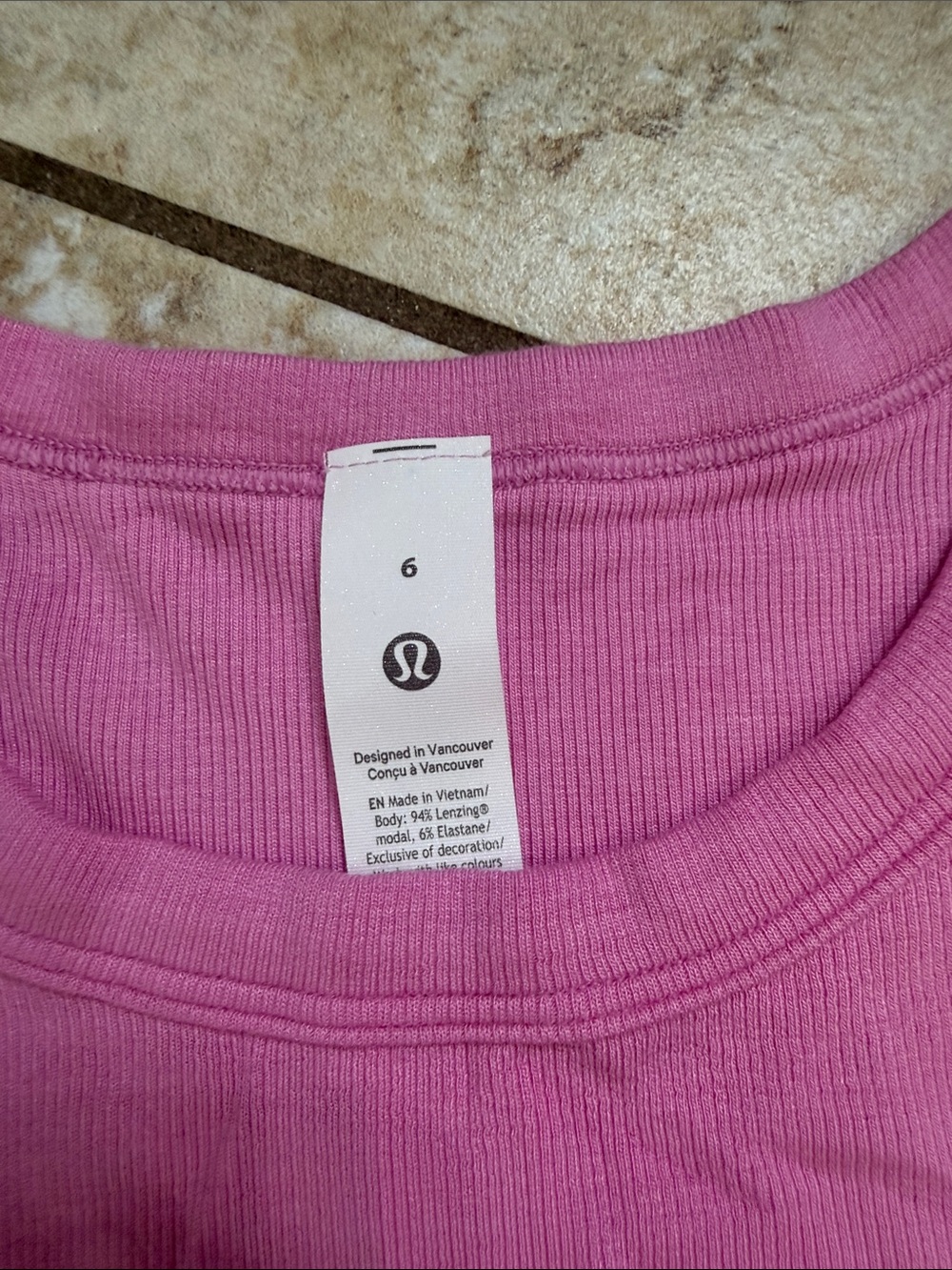 Lululemon Hold Tight Crewneck Tank. Size 6. Sweet Sorbet - Picture 5 of 5